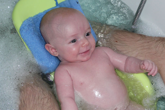 Florian wieder in der Badewanne