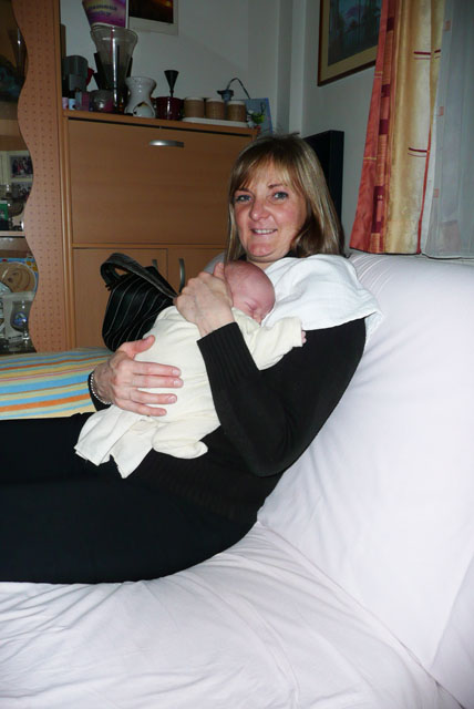 Florian kuschelt mit Renate II