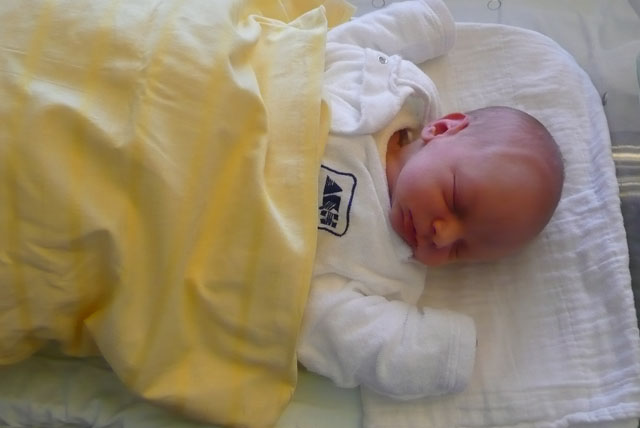 Florian an seinem ersten Lebenstag